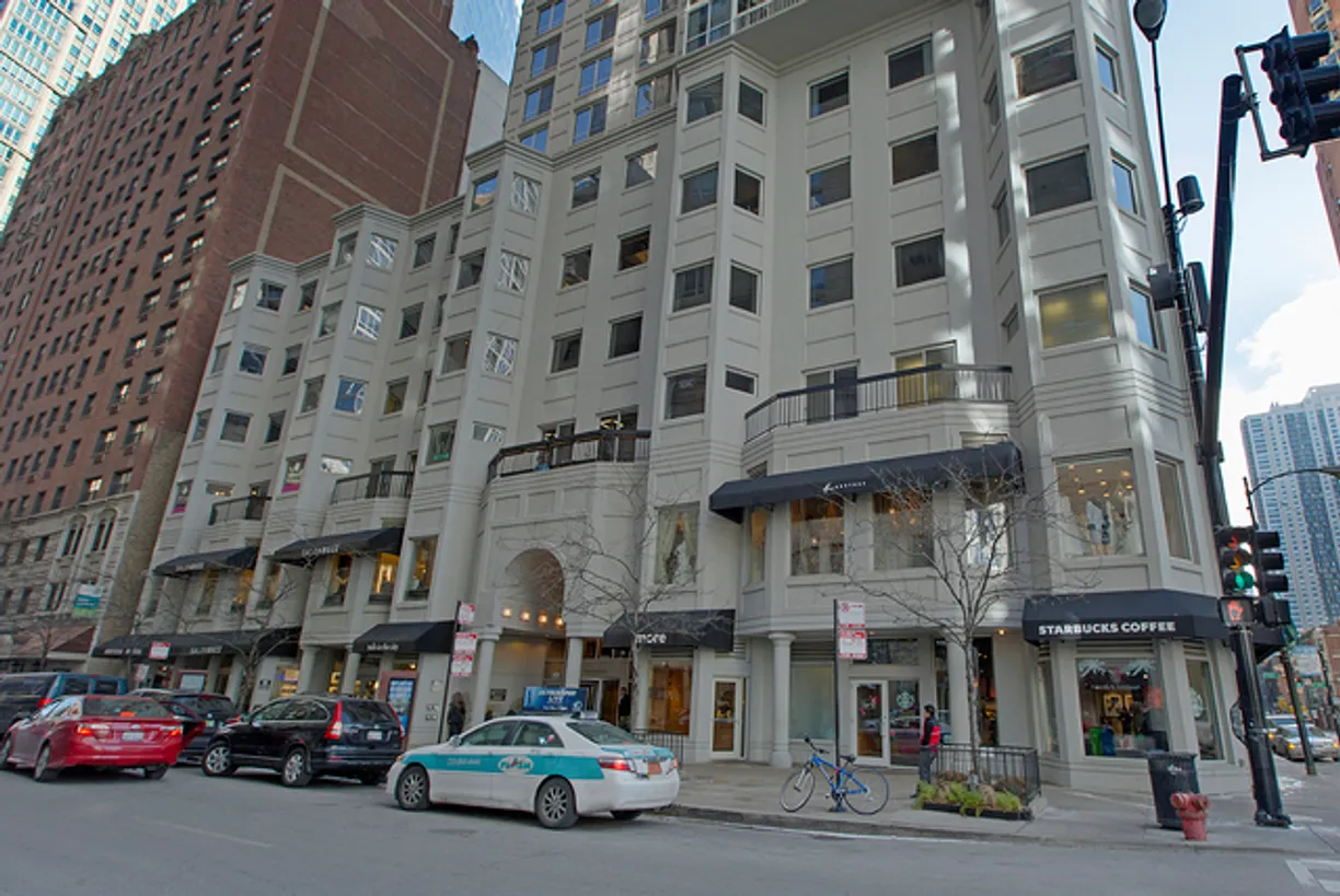 Chicago Real Estate | View 1 E DELAWARE Place, 7J | 1 Bed, 1 Bath