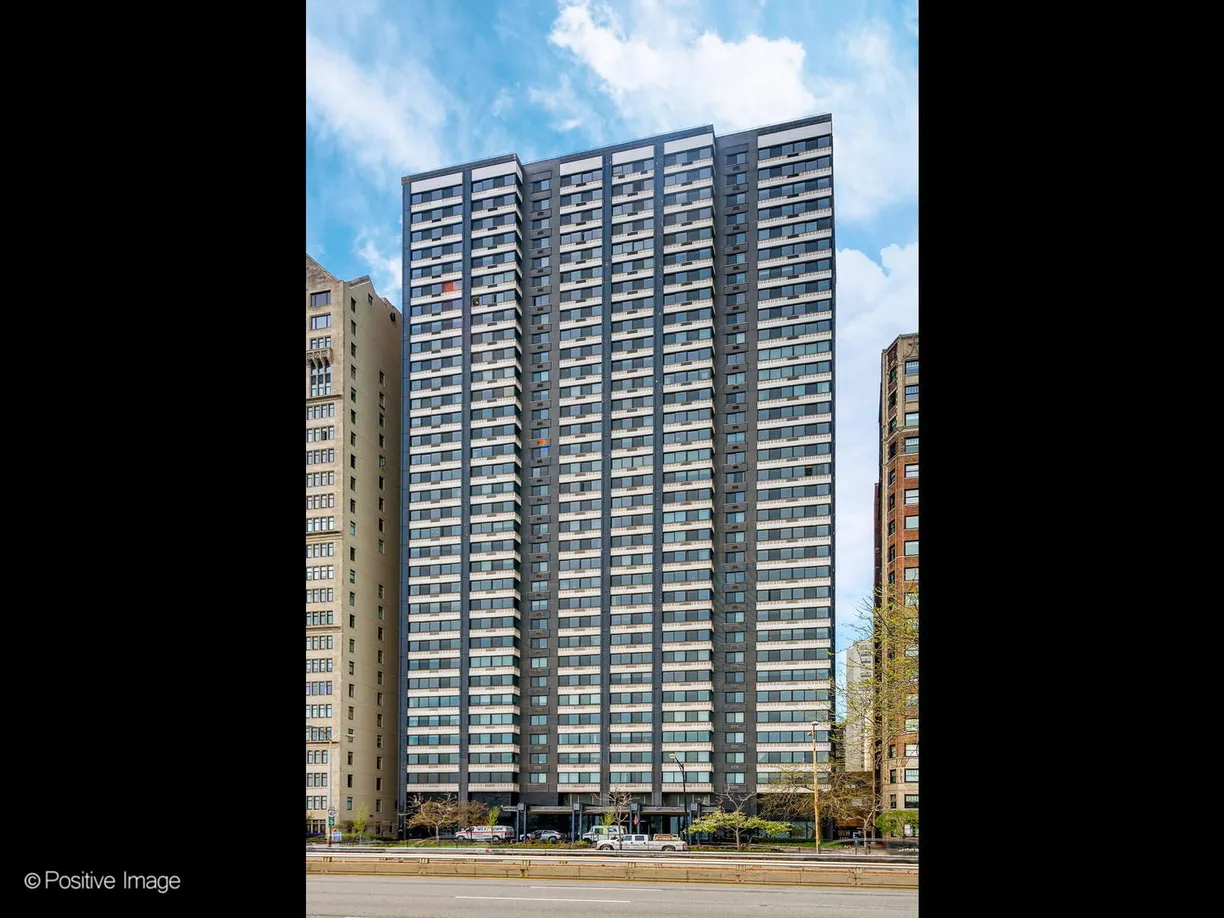 Chicago Real Estate | View 1440 N Lake Shore Drive, 19BD | 3 Beds, 3 Baths