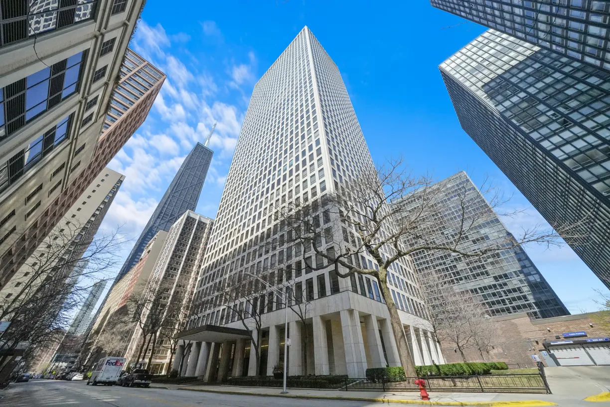 Chicago Real Estate | View 260 E CHESTNUT Street, 3001 | 3 Beds, 2 Baths