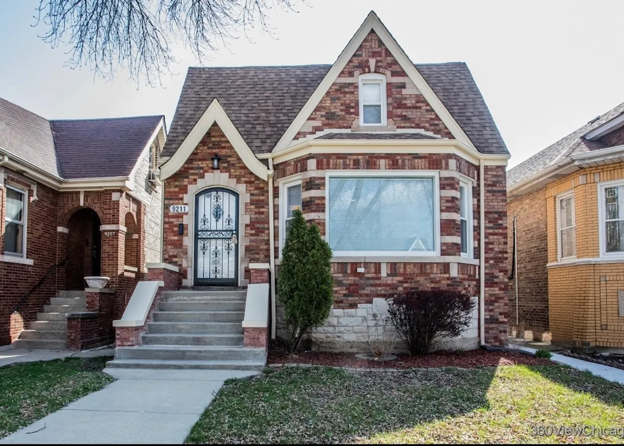 Chicago Real Estate | View 9211 S MAY Street | 5 Beds, 2 Baths