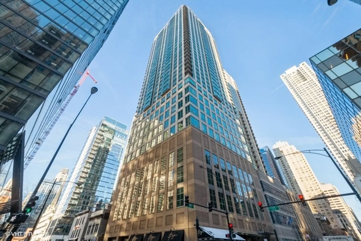 Chicago Real Estate | View 2 E Erie Street, 1804 | 1 Bath