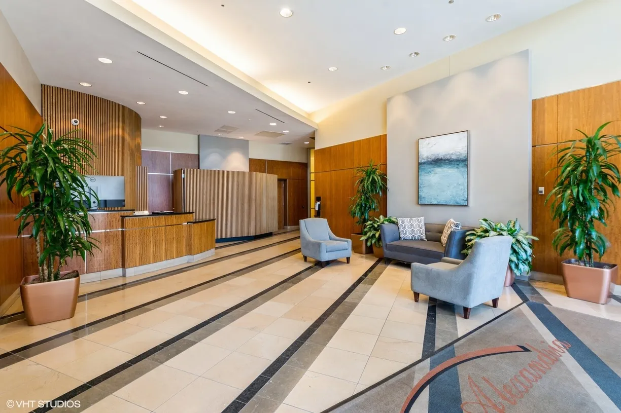 Chicago Real Estate | View 125 S Jefferson Street, 1103 | Listing