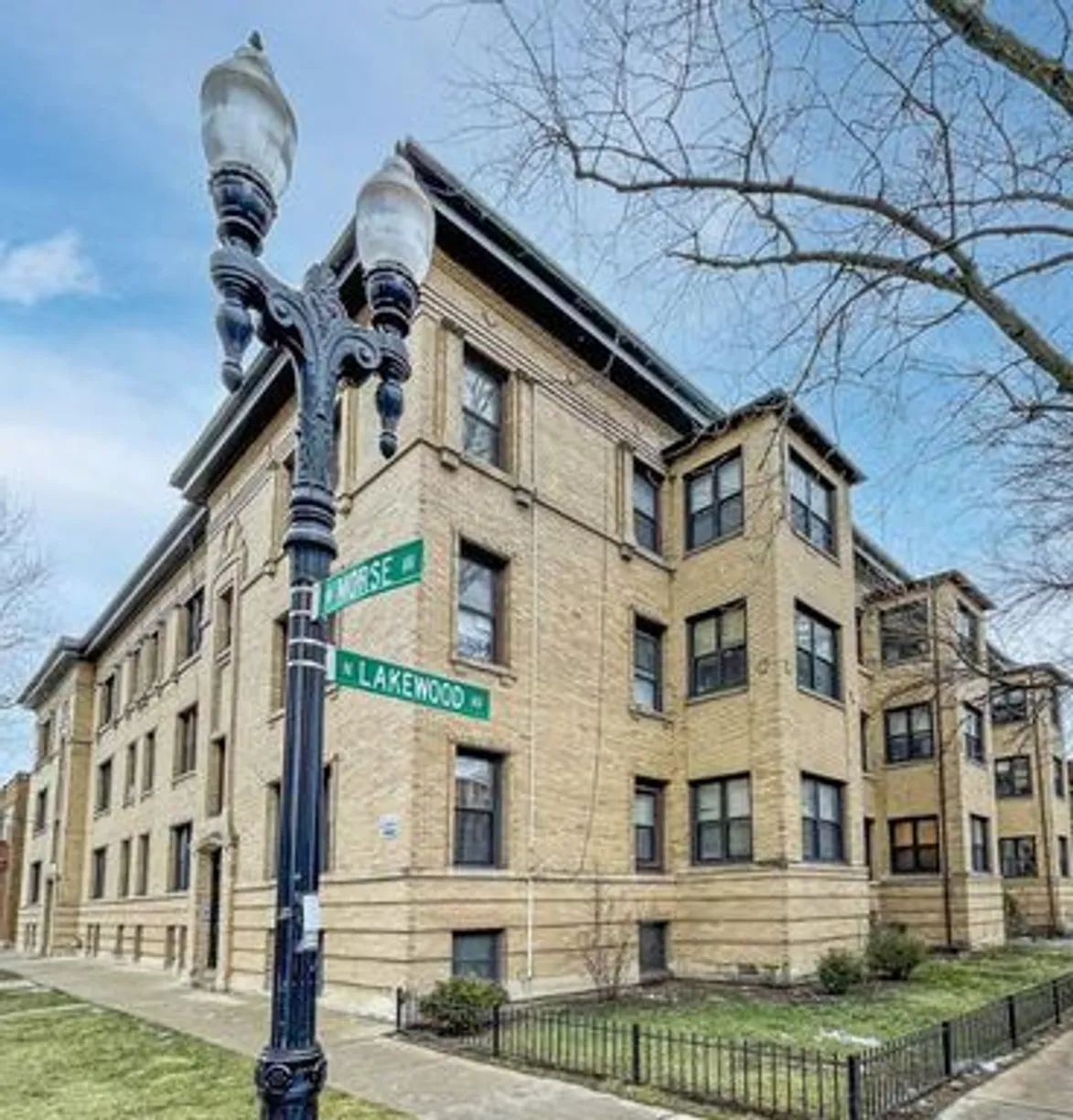 Chicago Real Estate | View 1245 W Morse Avenue, 2 | 3 Beds, 2 Baths