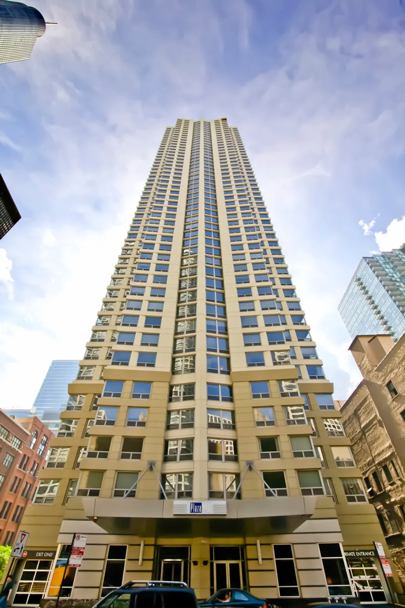 Chicago Real Estate | View 440 N Wabash Avenue, 3202 | 1 Bath