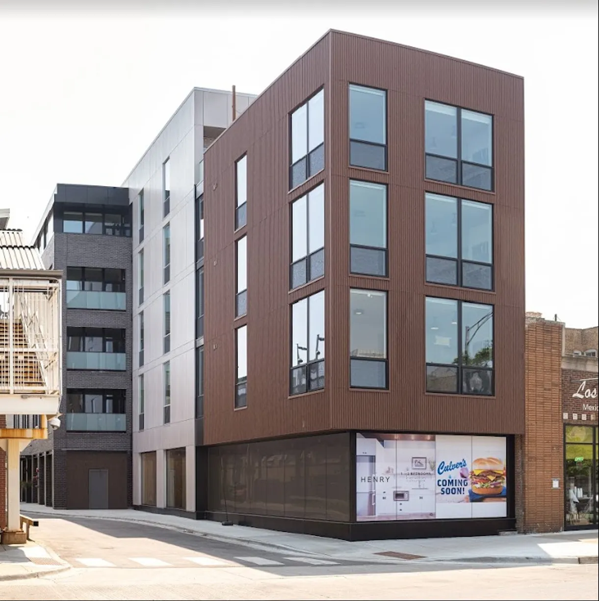 Chicago Real Estate | View 4346 N Honore Street, 305 | 1 Bed, 1 Bath