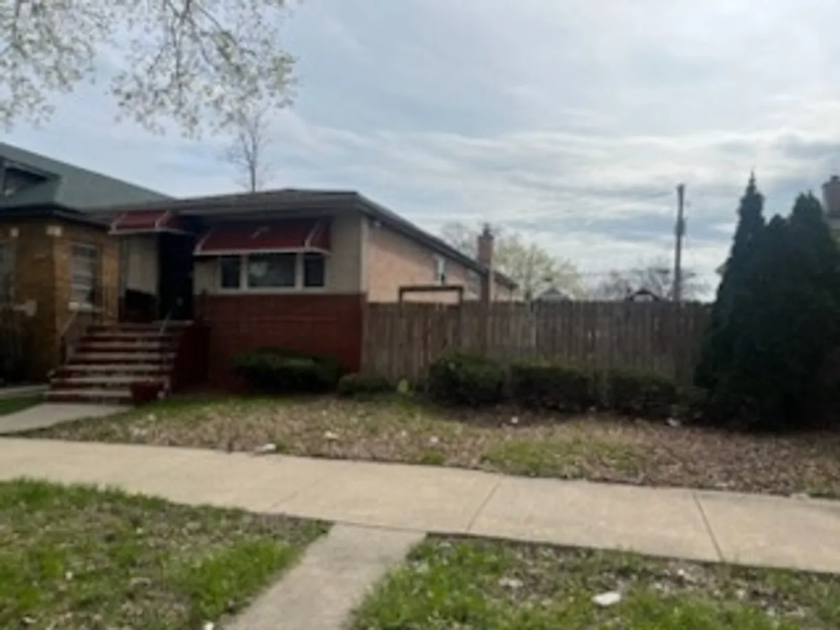 Chicago Real Estate | View 8823 S Wallace Street | Listing