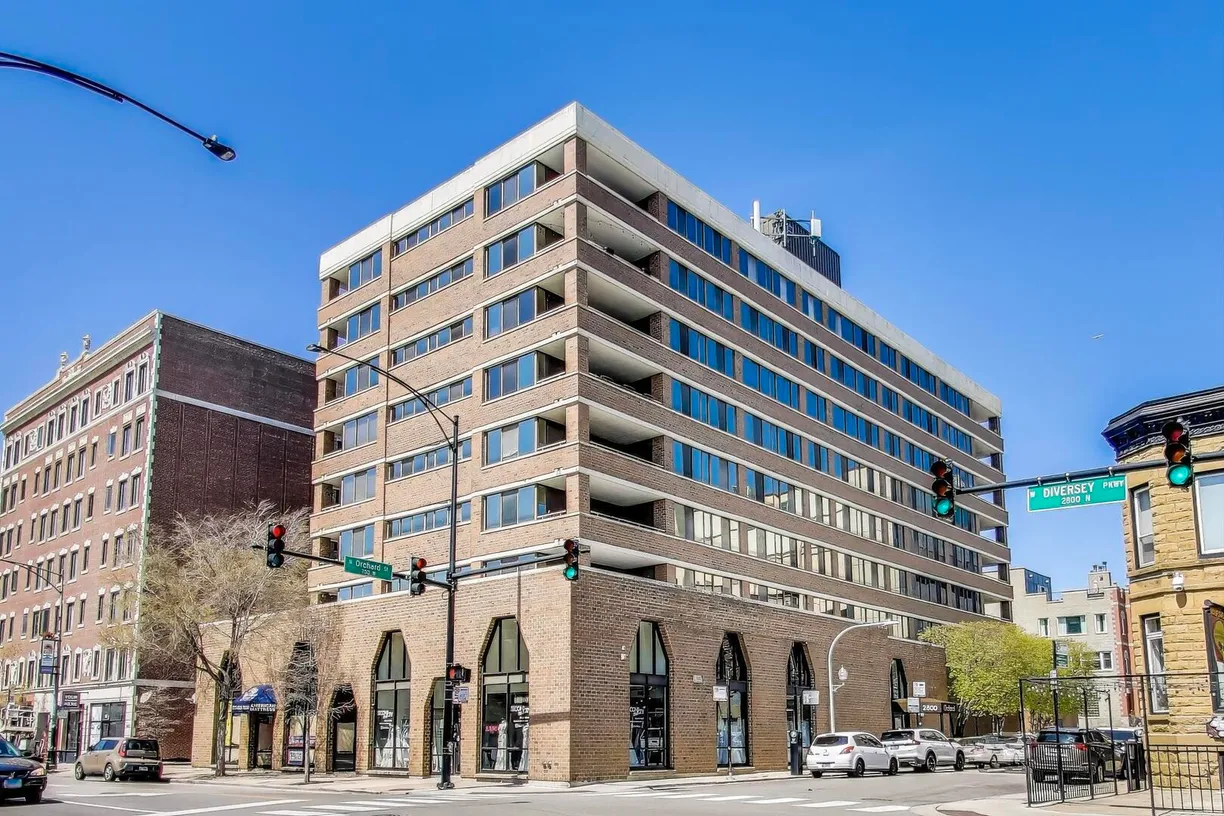 Chicago Real Estate | View 2800 N ORCHARD Street, 502 | 2 Beds, 2 Baths