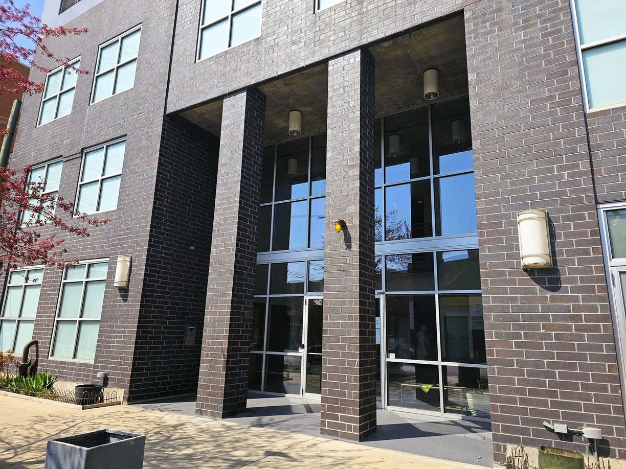 Chicago Real Estate | View 1122 W CATALPA Avenue, 505 | 1 Bed, 1 Bath
