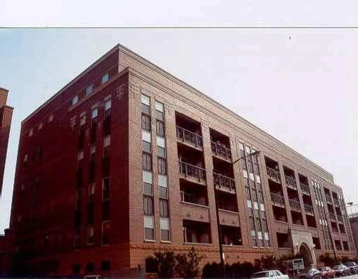 Chicago Real Estate | View 1350 W FULLERTON Avenue, 314 | 2 Beds, 2 Baths