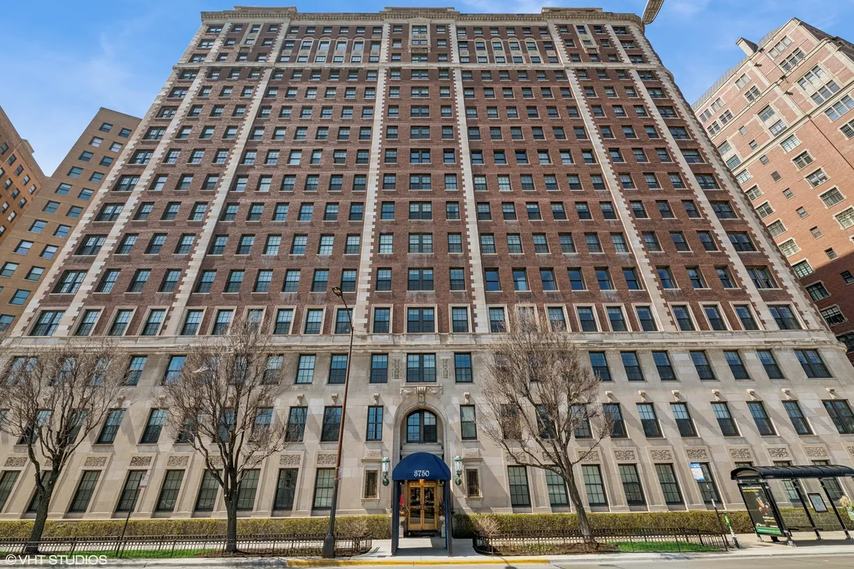 Chicago Real Estate | View 3750 N LAKE SHORE Drive, 11B | 3 Beds, 3 Baths