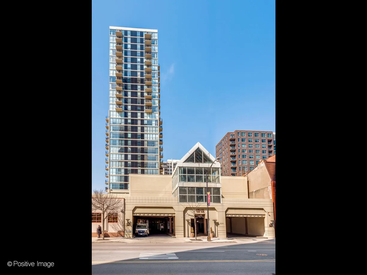 Chicago Real Estate | View 1212 N LaSalle Street, 2306 | 1 Bed, 1 Bath