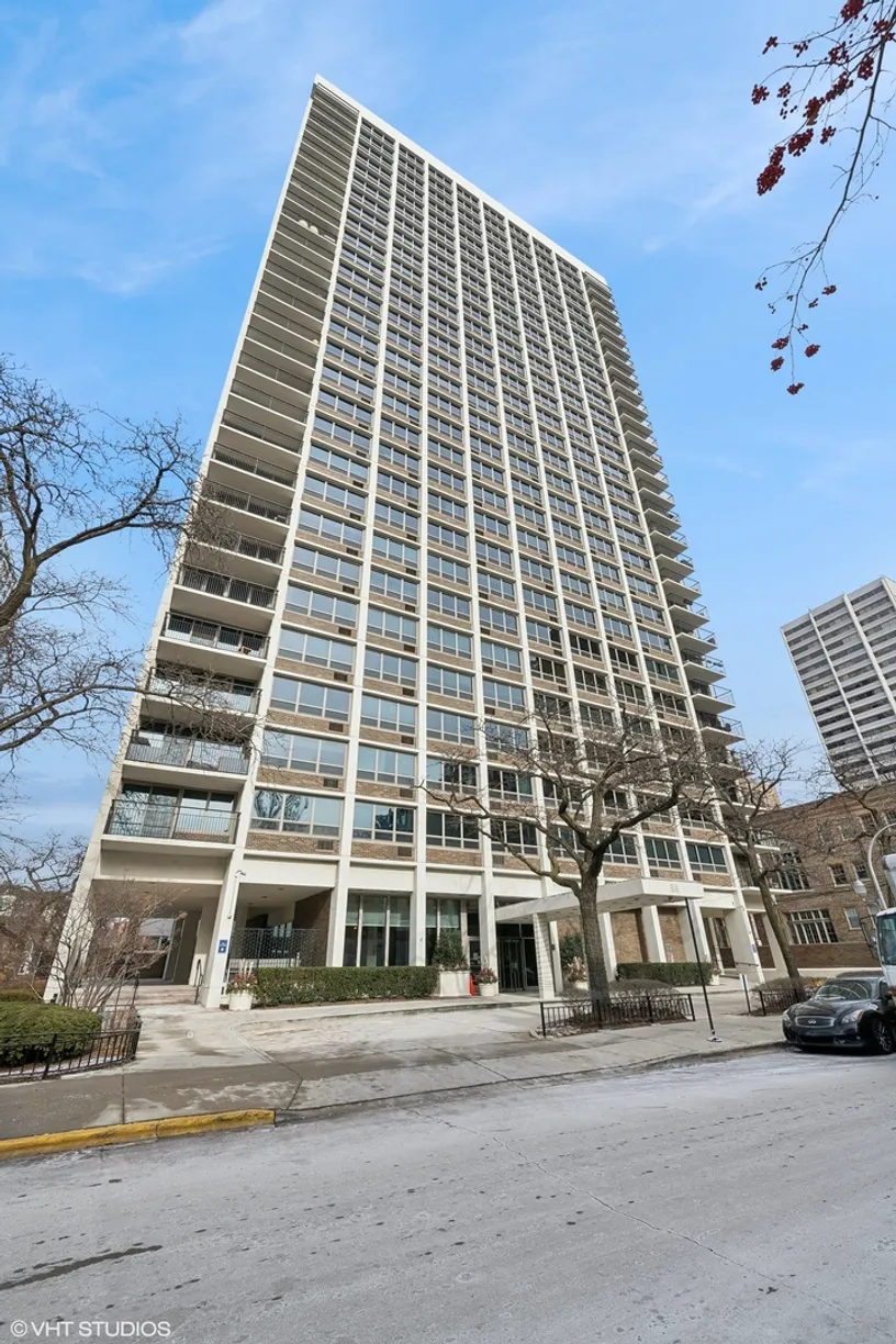 Chicago Real Estate | View 88 W Schiller Street, 2801 | 1 Bed, 1 Bath