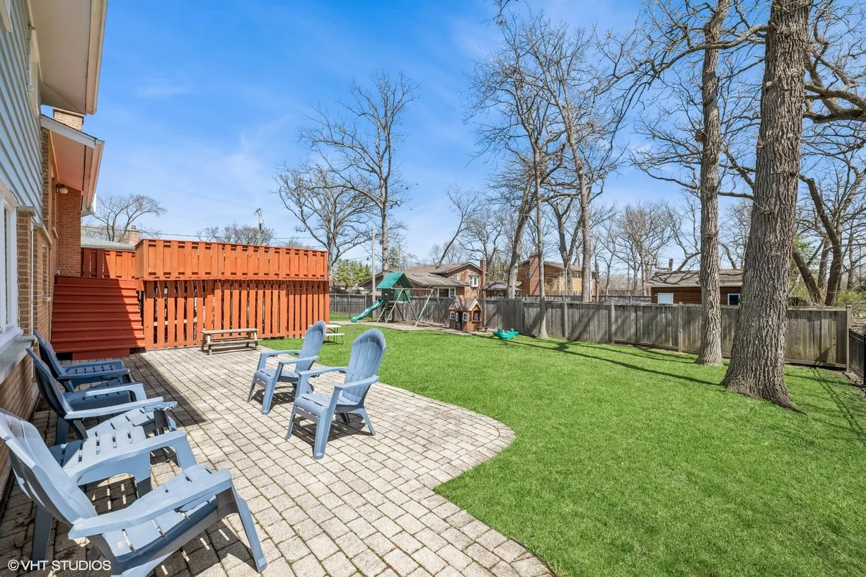 Chicago Real Estate | View 761 Kipling Place | Listing