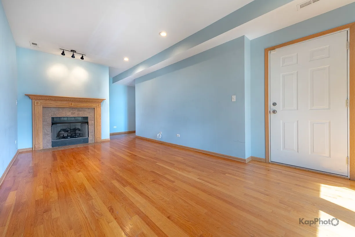 Chicago Real Estate | View 2226 W Monroe Street, 2 | Listing