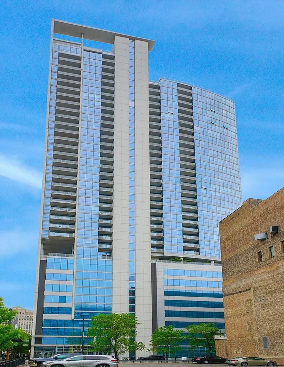 Chicago Real Estate | View 303 W Ohio Street, 3006 | 2 Beds, 2 Baths