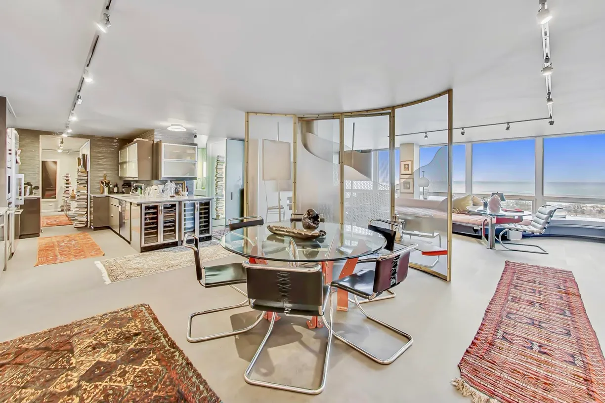 Chicago Real Estate | View 2400 N Lakeview Avenue, 2202 | Listing