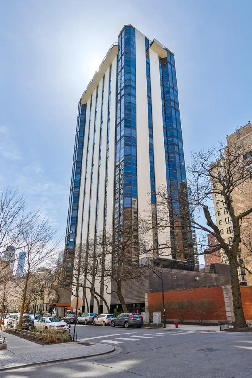 Chicago Real Estate | View 1310 N Ritchie Court, 27C | 3 Beds, 2 Baths