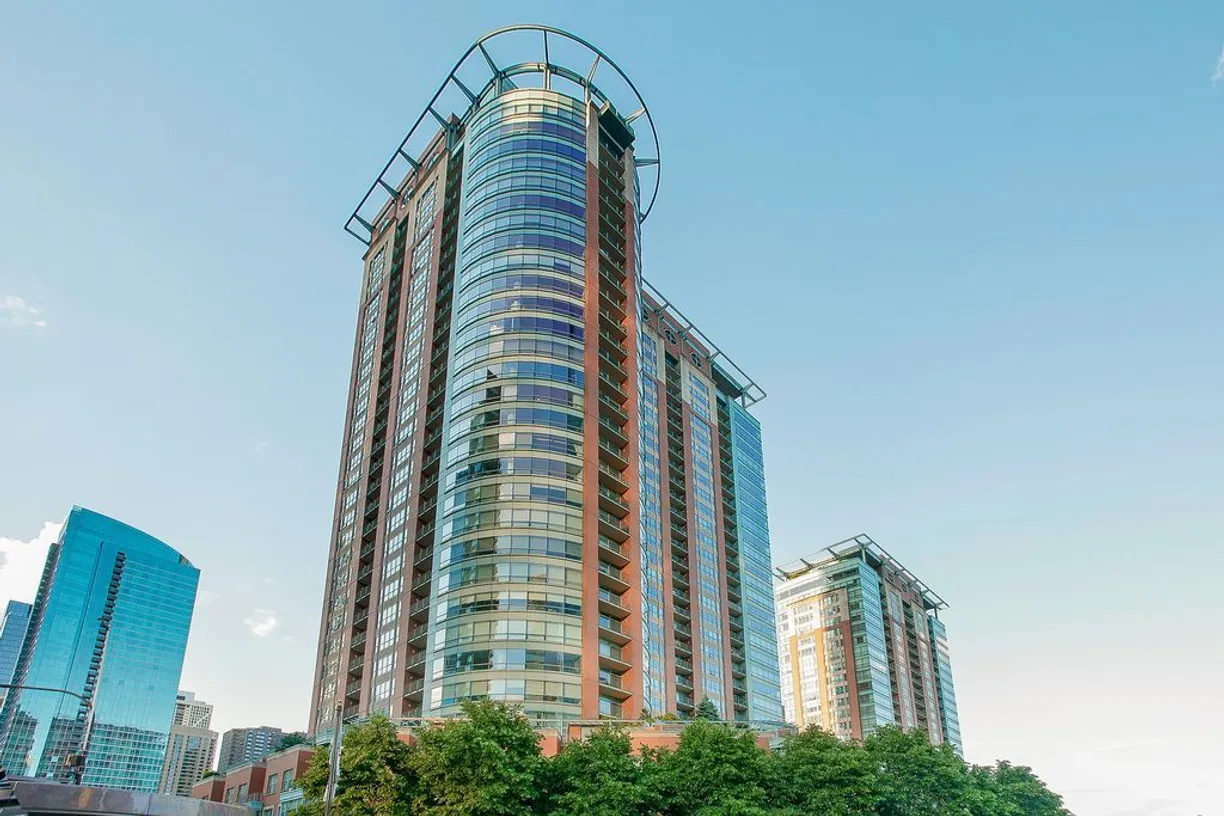 Chicago Real Estate | View 415 E North Water Street, 3205 | 3 Beds, 4 Baths