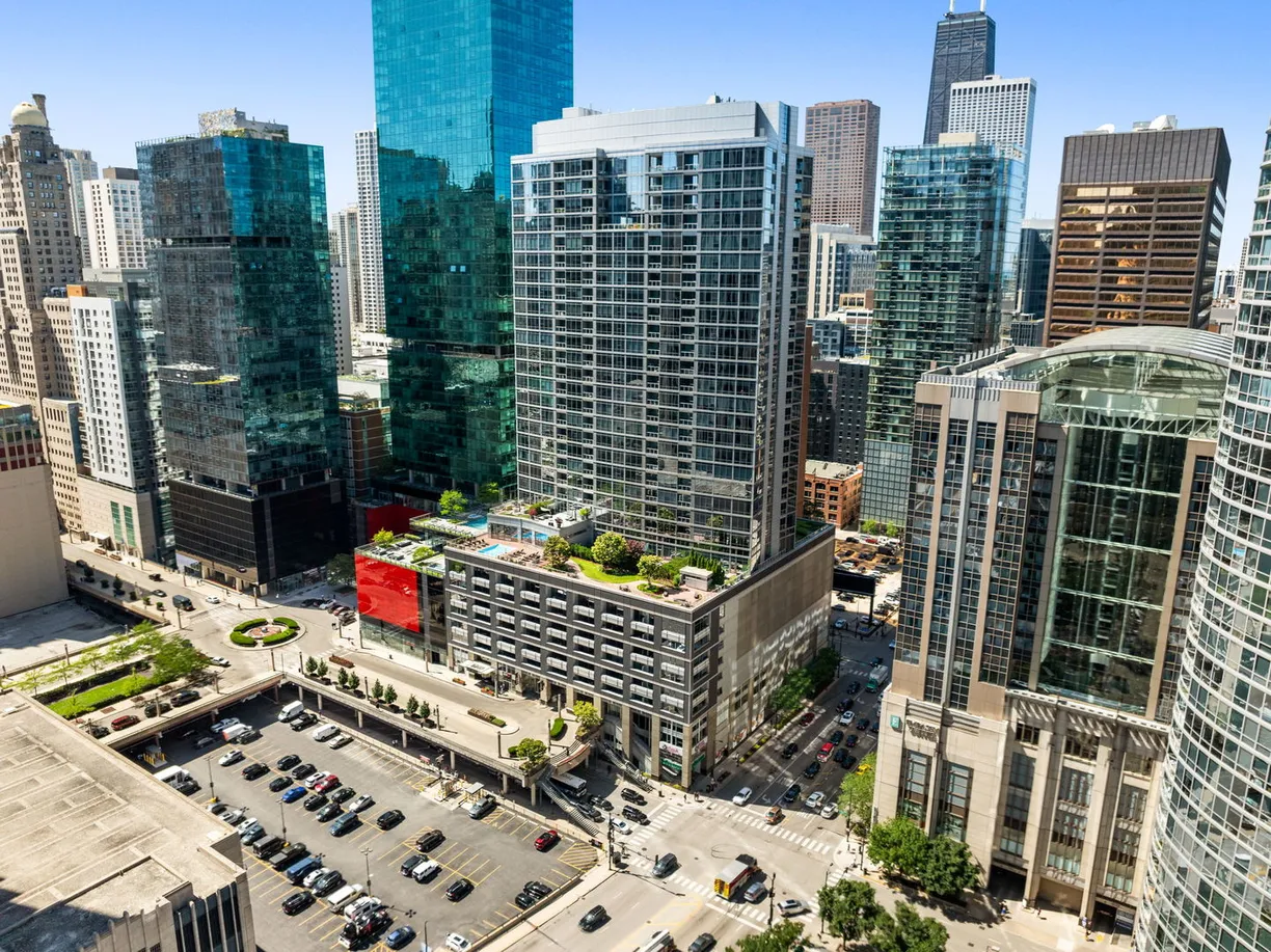 Chicago Real Estate | View 240 E Illinois Street, 1802 | 1 Bed, 1 Bath