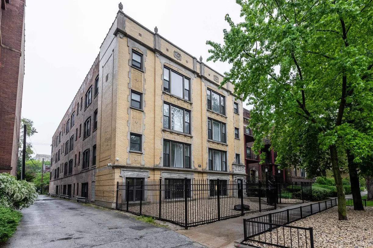 Chicago Real Estate | View 5451 S Cornell Avenue, 212 | 1 Bath