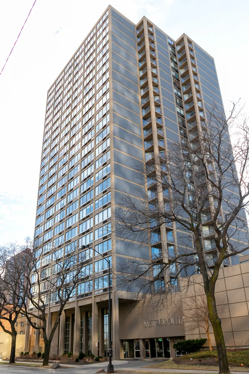 Chicago Real Estate | View 5320 N Sheridan Road, 1310 | 1 Bed, 1 Bath
