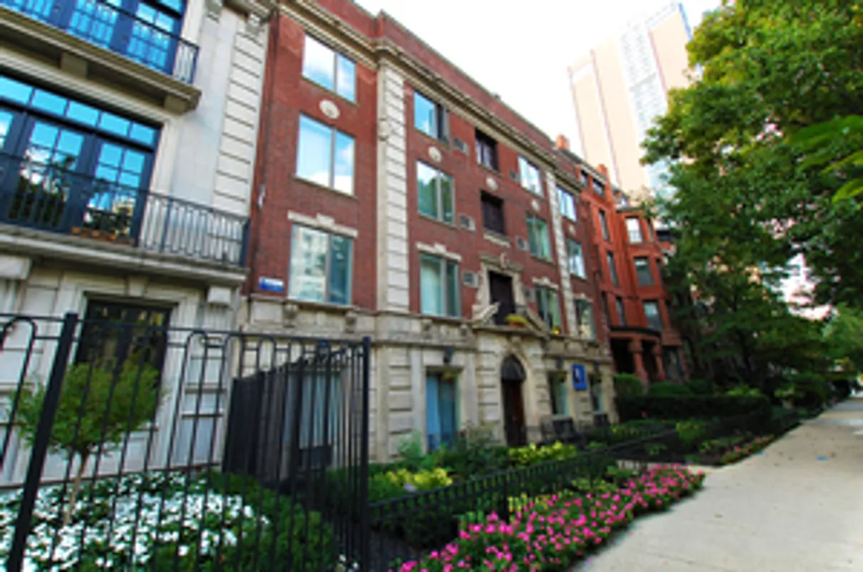 Chicago Real Estate | View 1504 N Dearborn Parkway, 306 | 1 Bed, 1 Bath