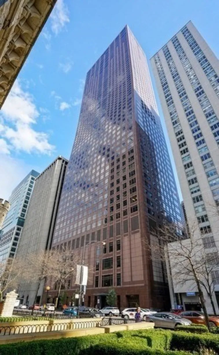Chicago Real Estate | View 161 E Chicago Avenue, 32AH | 4 Beds, 3 Baths