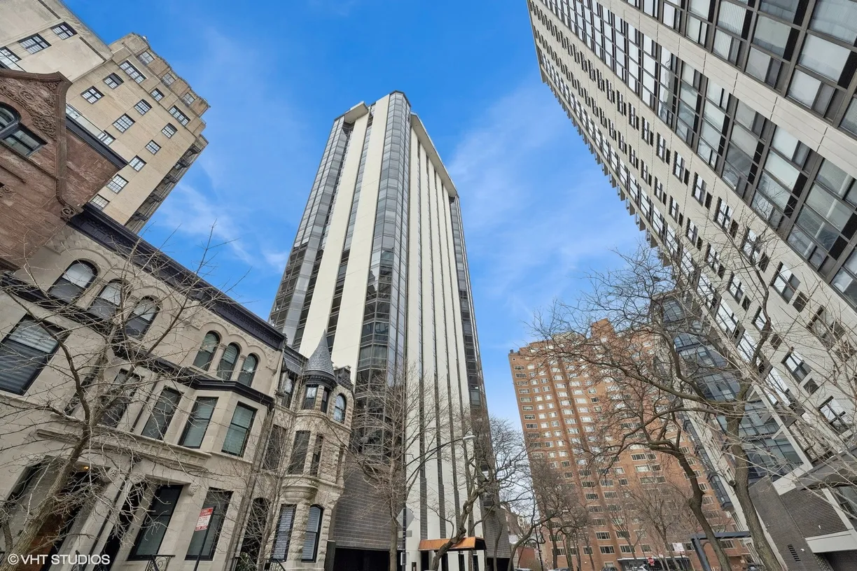 Chicago Real Estate | View 1310 N Ritchie Court, 4C | 2 Beds, 2 Baths