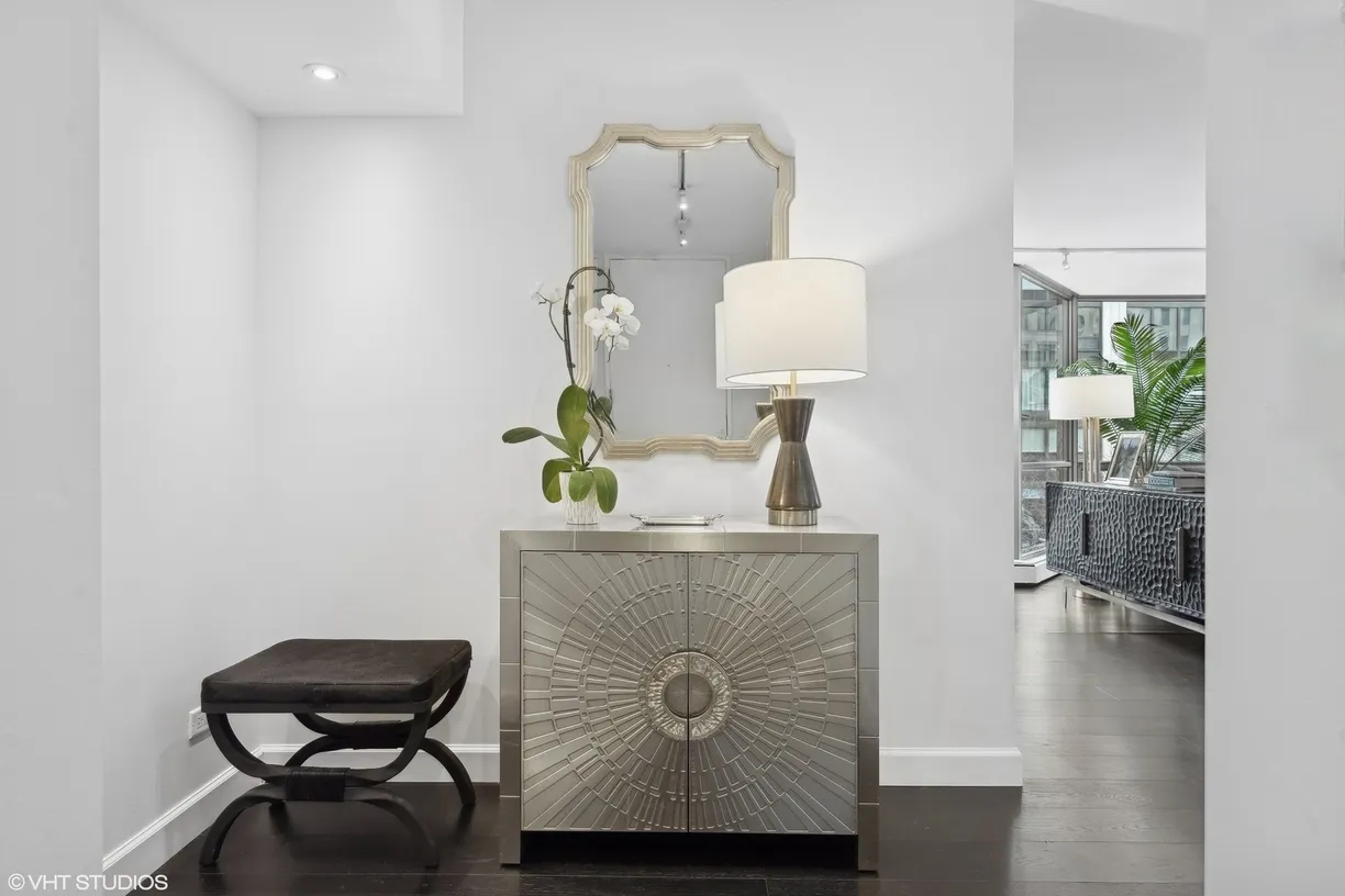 Chicago Real Estate | View 1310 N Ritchie Court, 4C | Listing