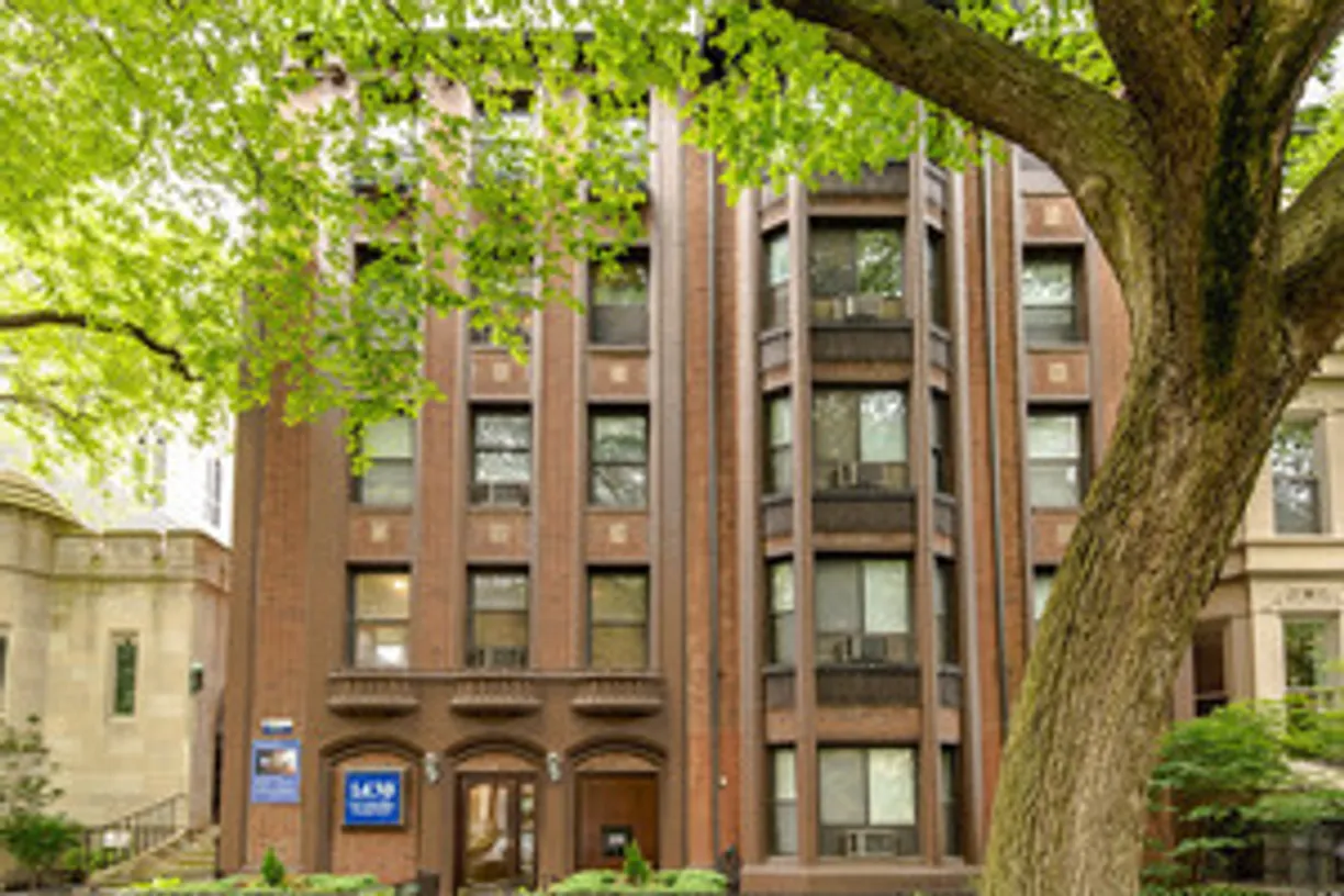 Chicago Real Estate | View 1430 N Dearborn Parkway, 313 | 1 Bath