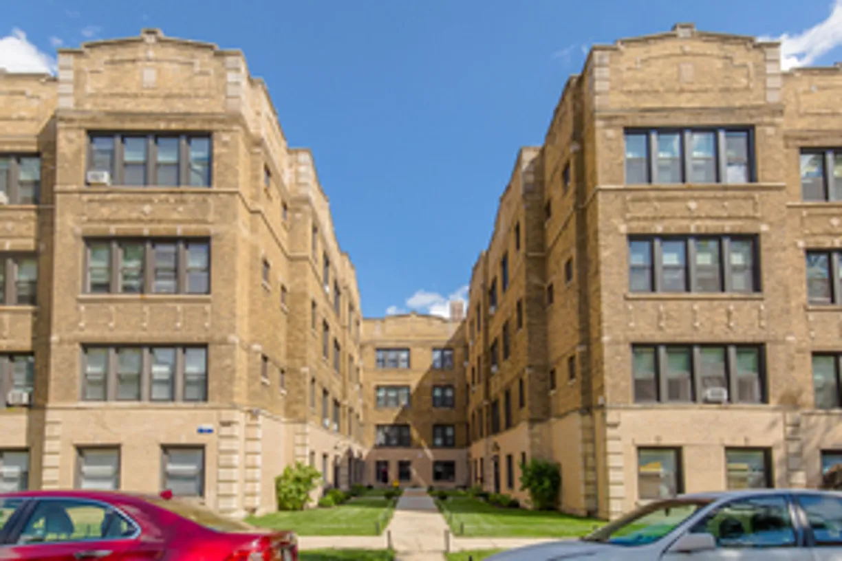 Chicago Real Estate | View 4815 N Springfield Avenue, 2E | 2 Beds, 1 Bath