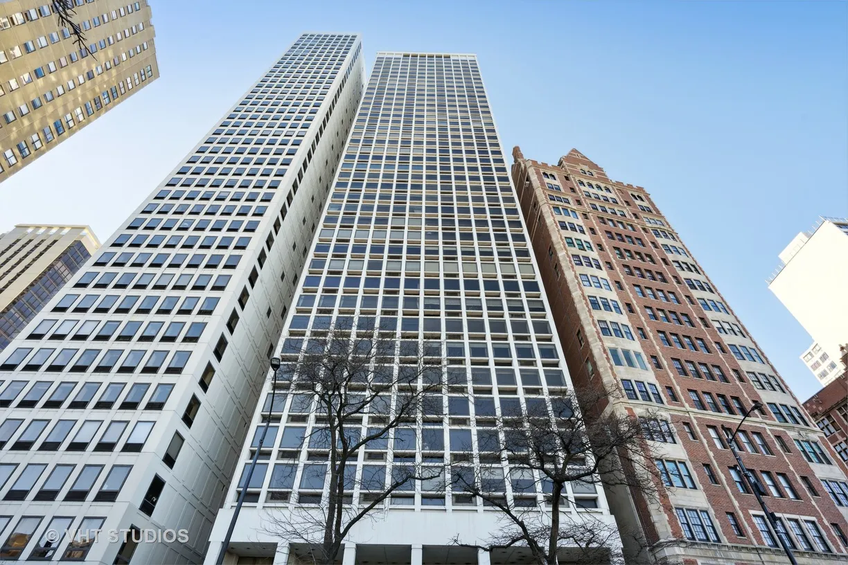 Chicago Real Estate | View 1110 N Lake Shore Drive, 30S | 3 Beds, 2 Baths
