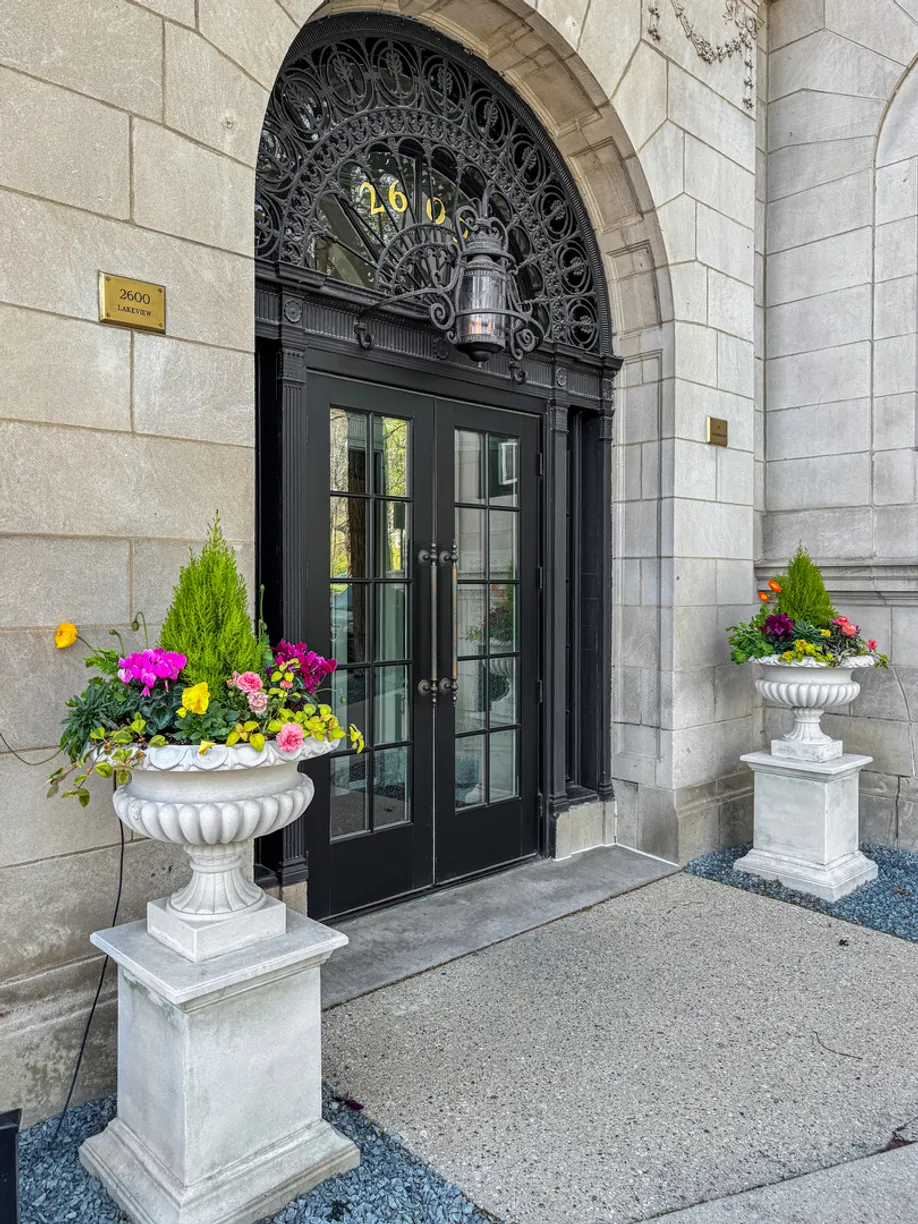 Chicago Real Estate | View 2600 N Lakeview Avenue, 7E | Listing