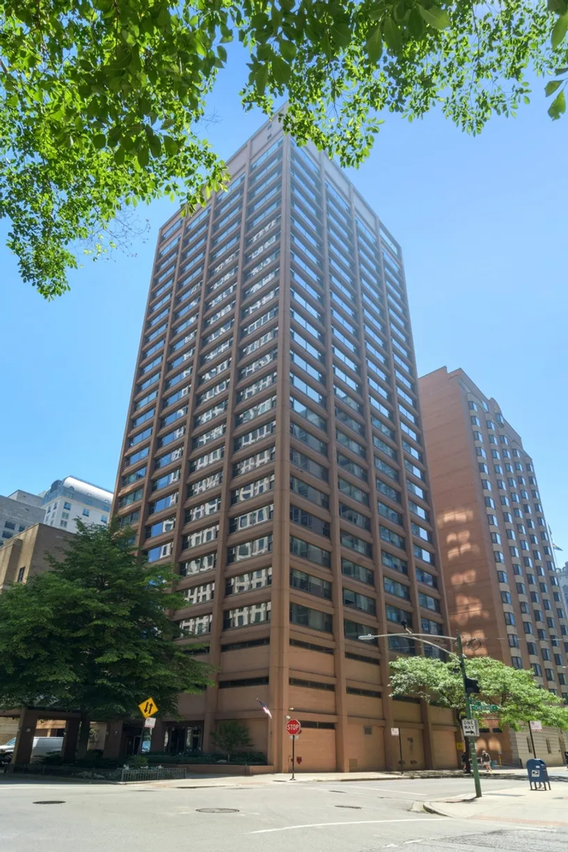 Chicago Real Estate | View 247 E CHESTNUT Street, 2502 | 2 Beds, 2 Baths