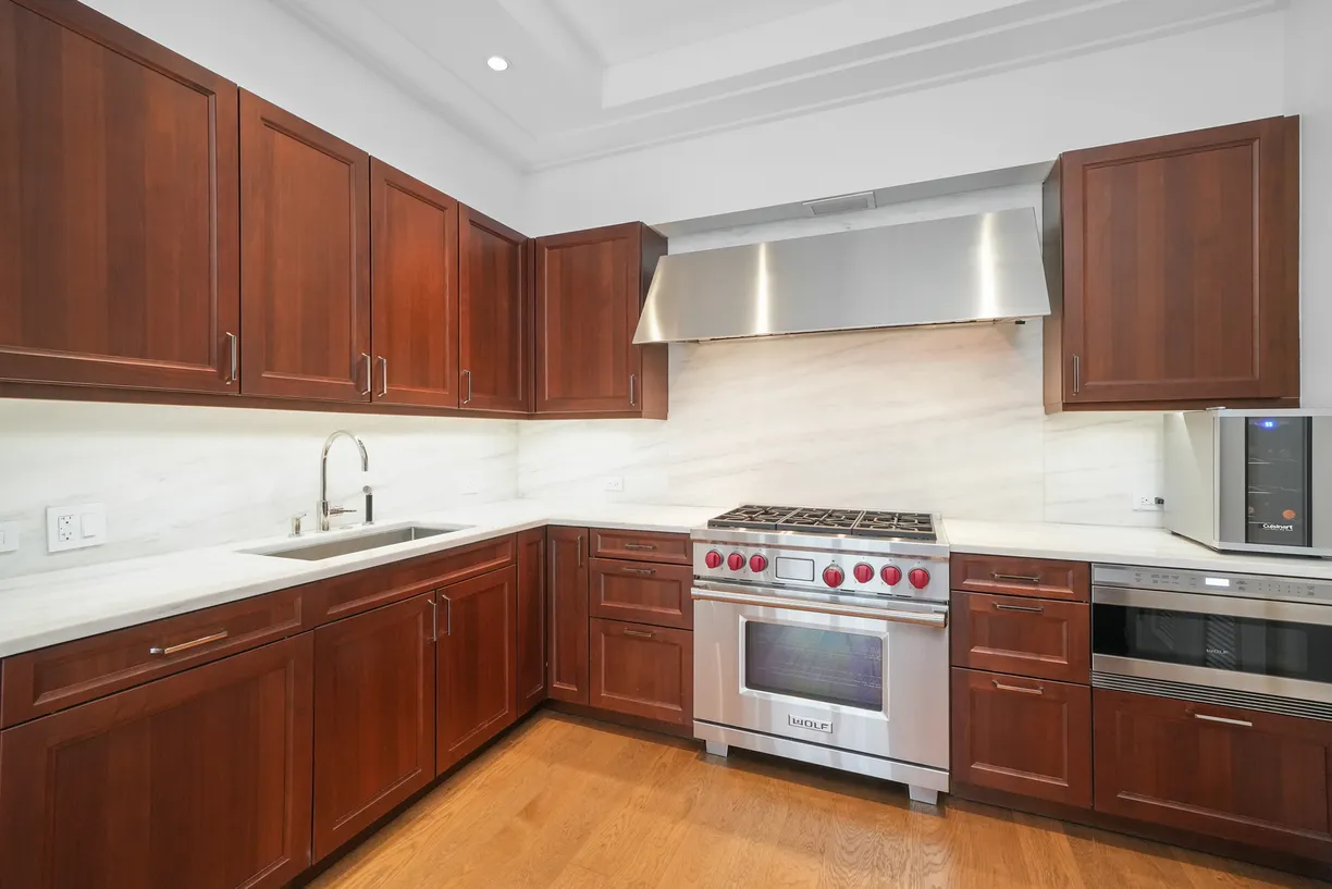 Chicago Real Estate | View 118 E Erie Street, 14B | Listing