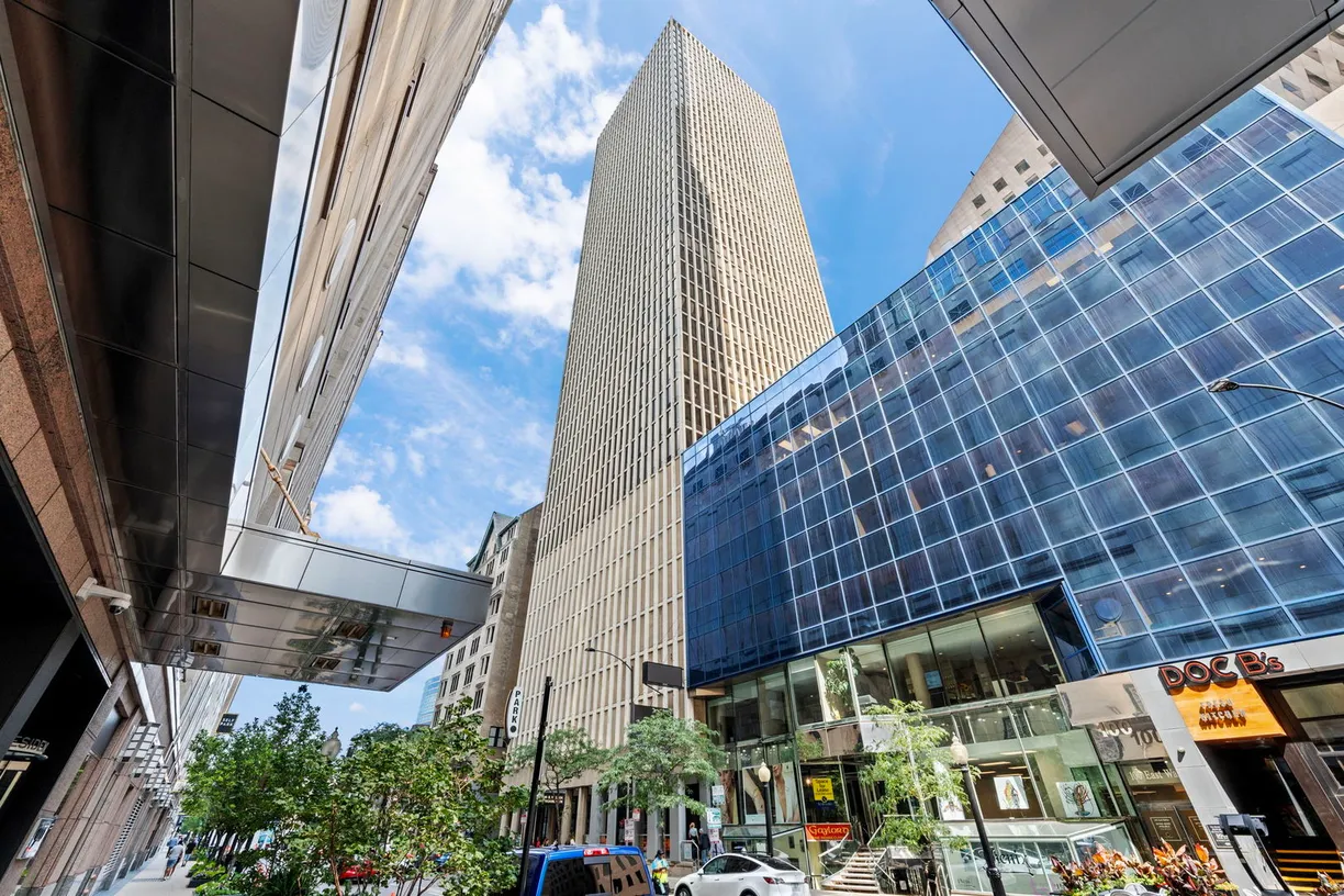 Chicago Real Estate | View 100 E Walton Street, 18D | 1 Bed, 1 Bath