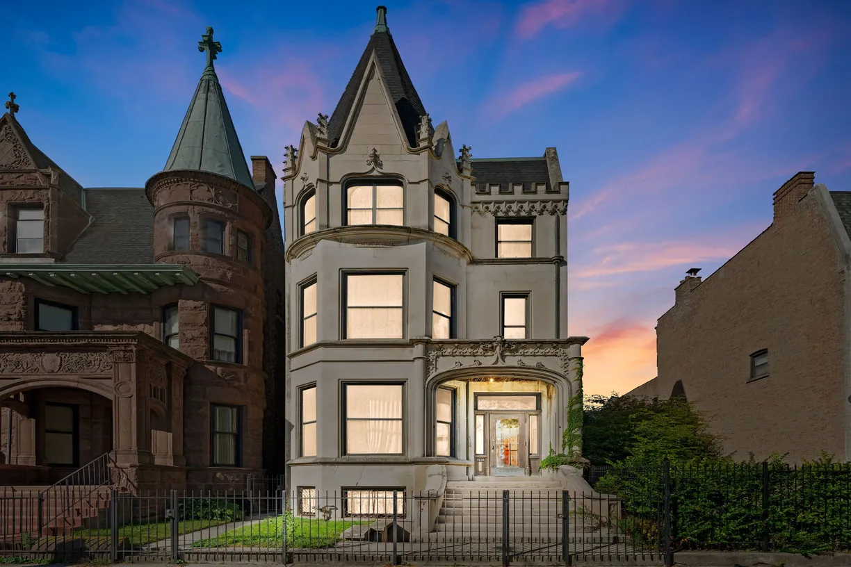 Chicago Real Estate | View 3936 S King Drive | Listing