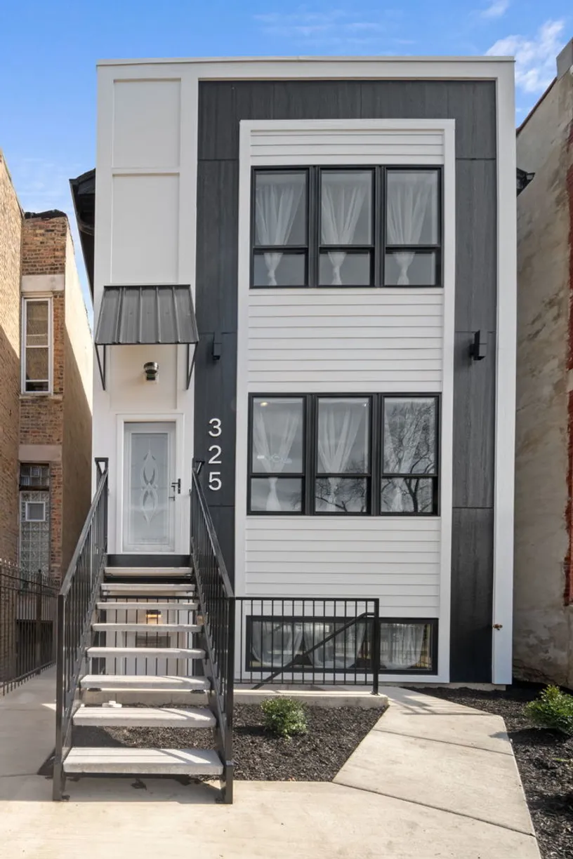 Chicago Real Estate | View 325 S Richmond Street | Listing