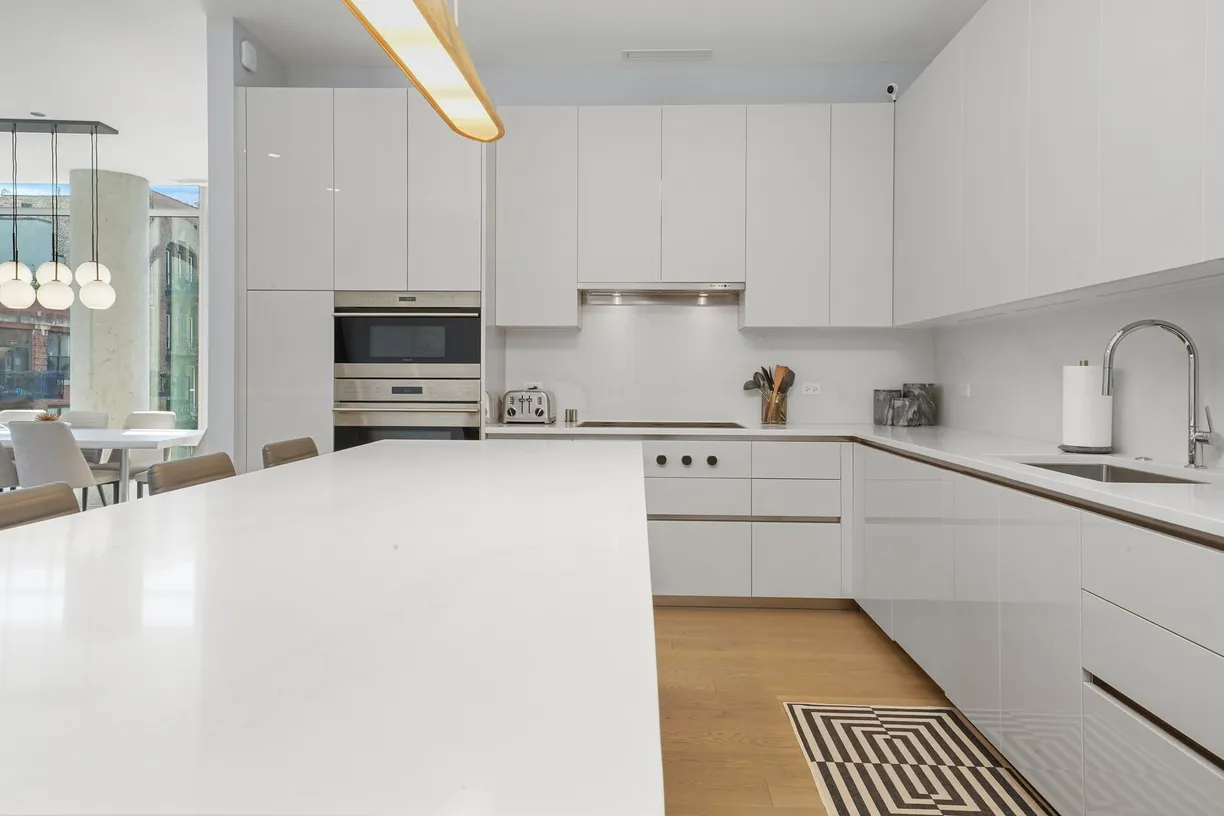 Chicago Real Estate | View 360 W Erie Street, 5A | Listing