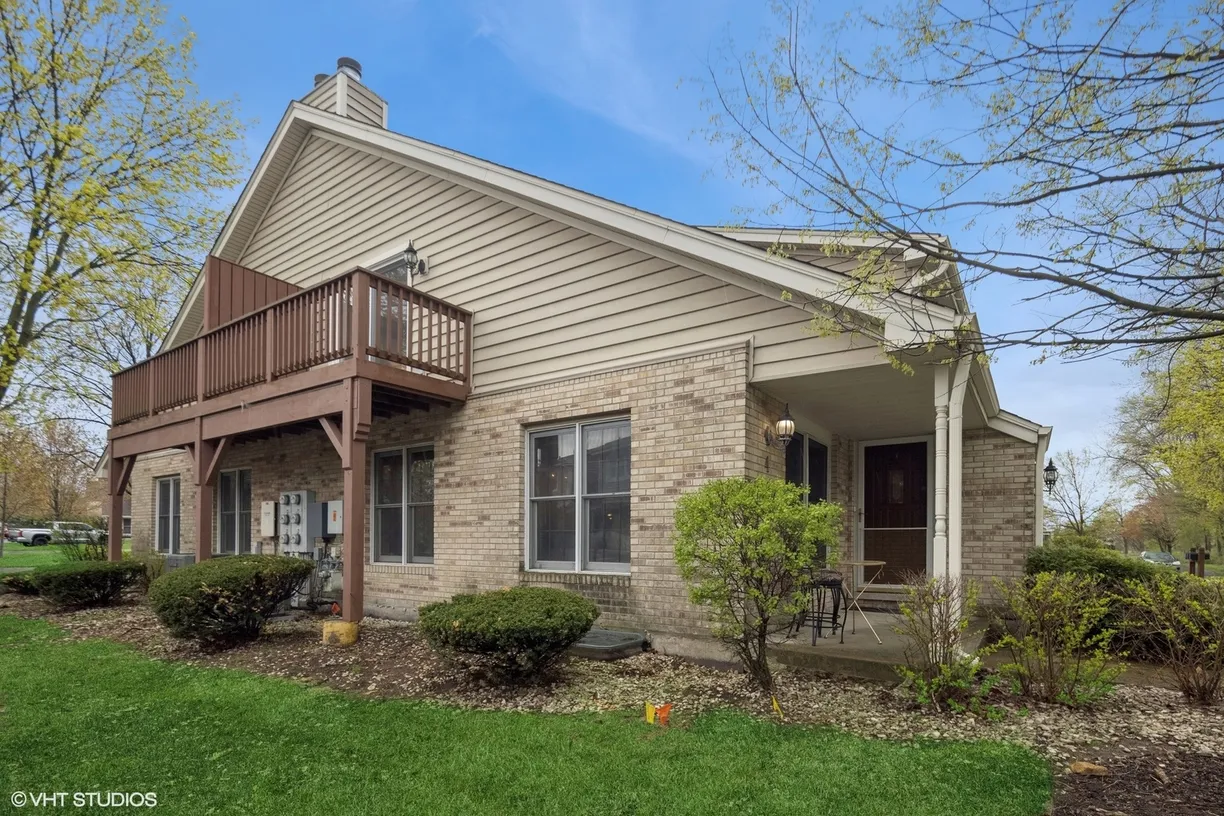 Chicago Real Estate | View 1935 Wisteria Court, 4 | Listing