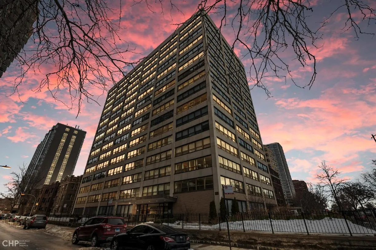 Chicago Real Estate | View 4180 N Marine Drive, 610 | 1 Bed, 1 Bath