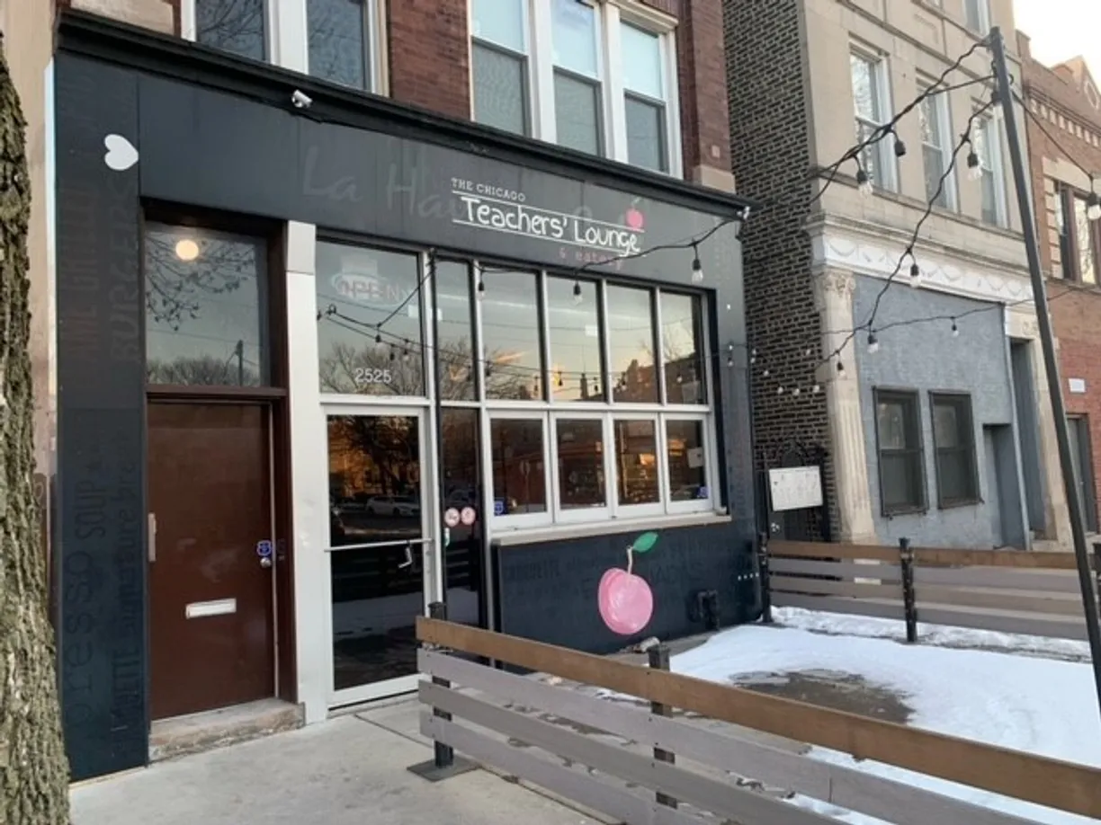 Chicago Real Estate | View 2525 W Division Street