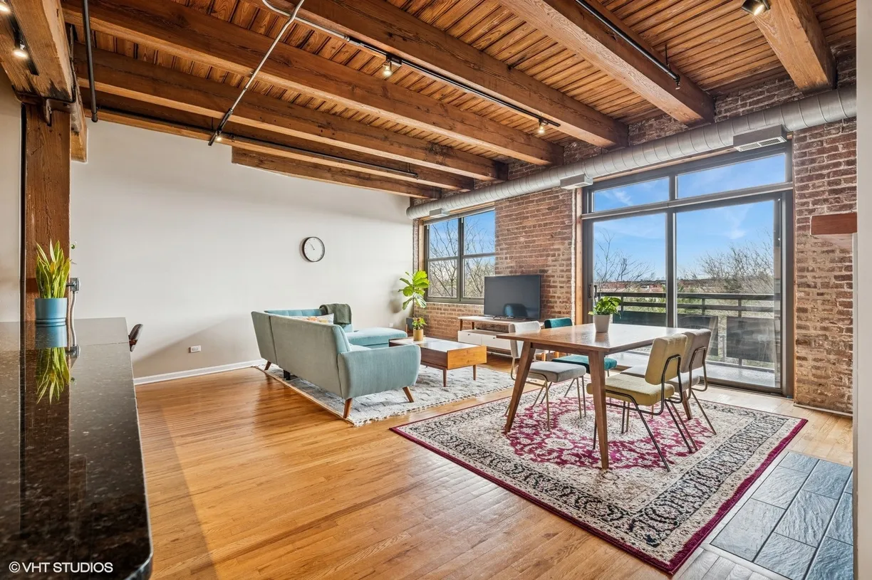 Chicago Real Estate | View 1735 W Diversey Parkway, 402 | Listing