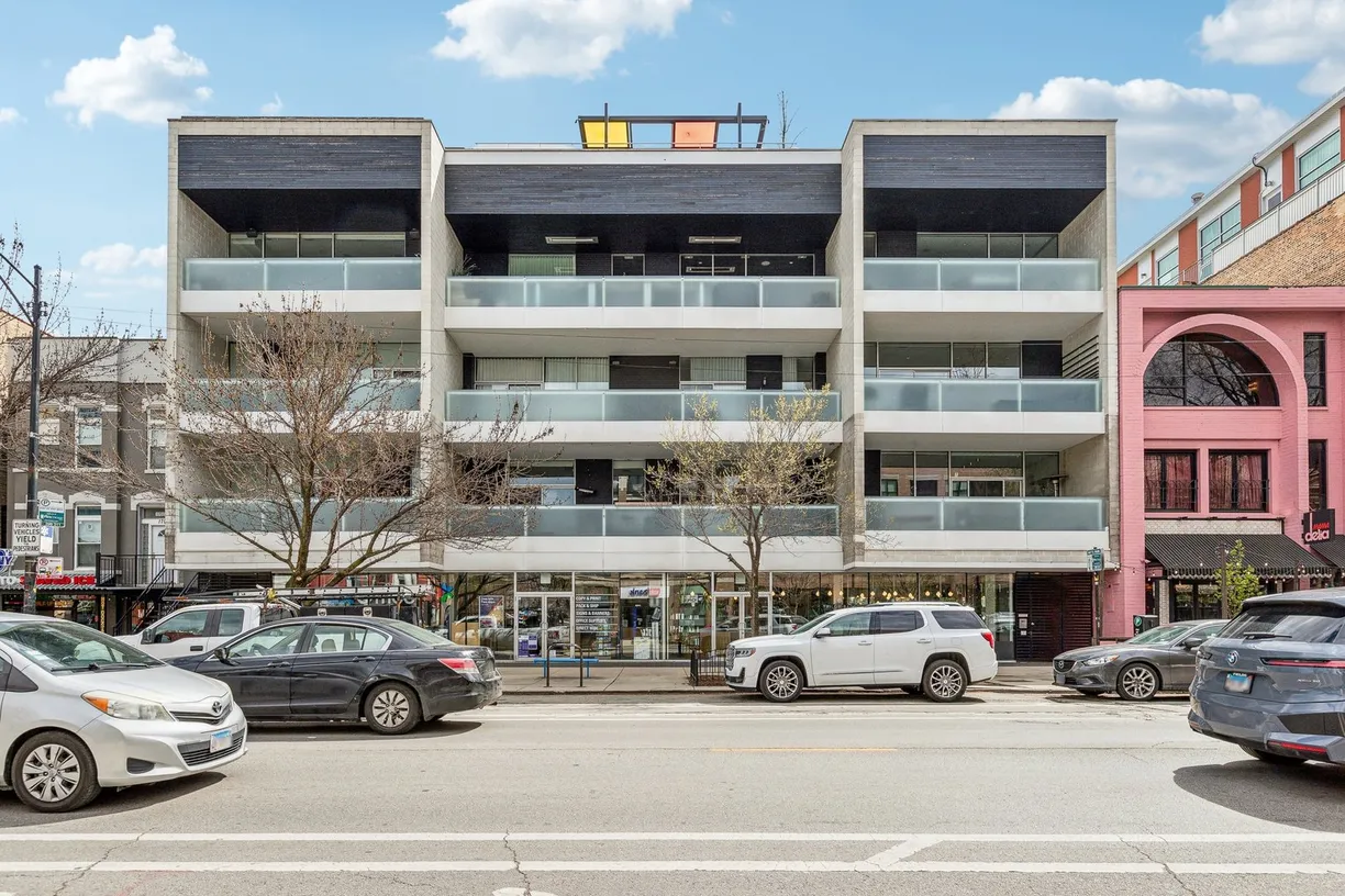 Chicago Real Estate | View 1711 W Division Street, 304 | 3 Beds, 2 Baths