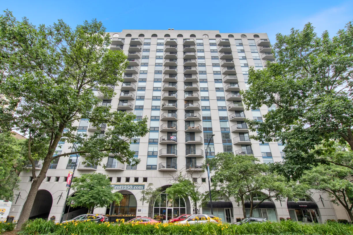 Chicago Real Estate | View 1250 N LaSalle Street, 1112 | 1 Bed, 1 Bath