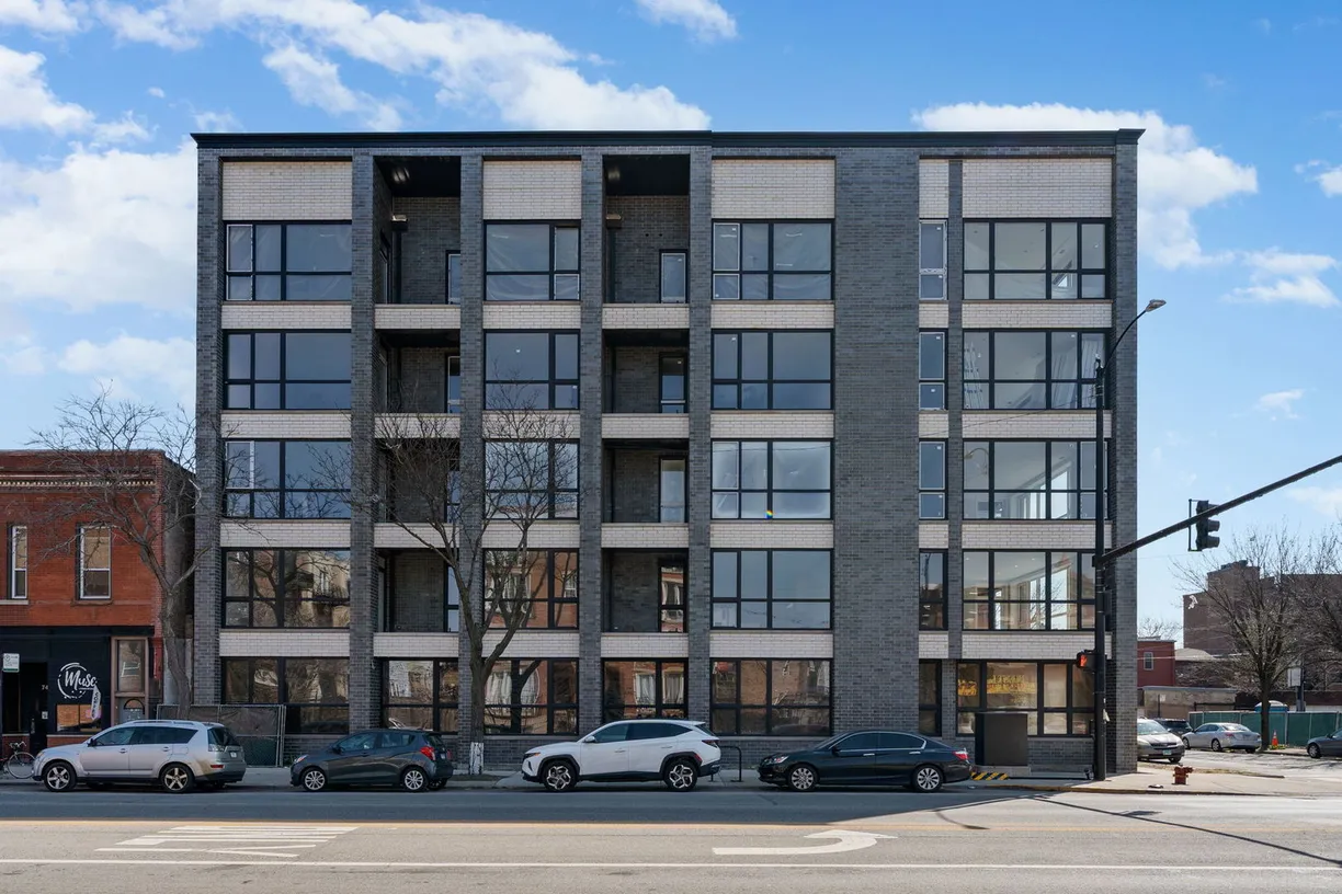 Chicago Real Estate | View 2354 W Polk Street, 304 | Listing