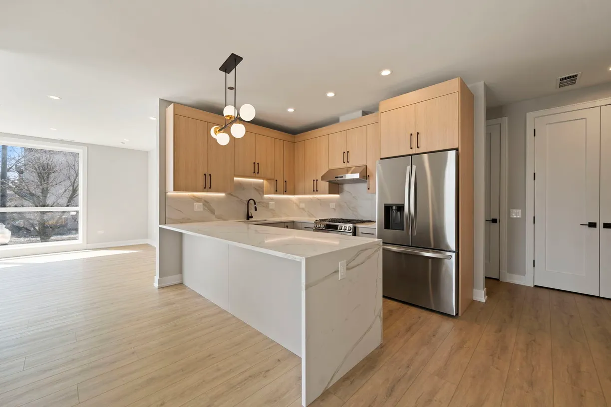 Chicago Real Estate | View 2354 W Polk Street, 304 | Listing