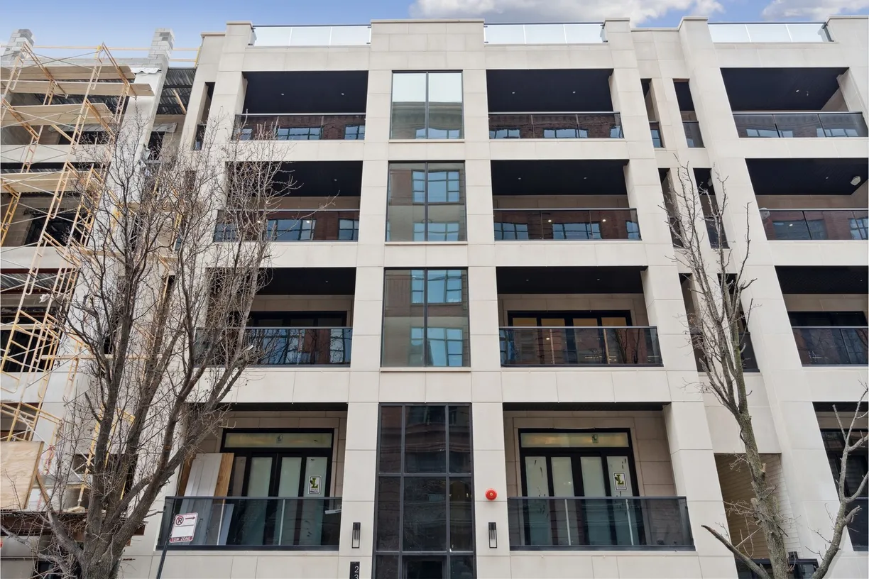 Chicago Real Estate | View 232 S Green Street, 3N | 3 Beds, 2 Baths