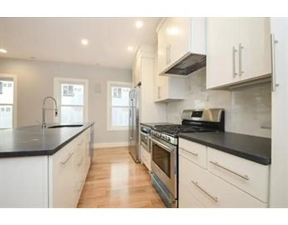 Boston, MA Real Estate | View 339 W Broadway, 4 | Listing