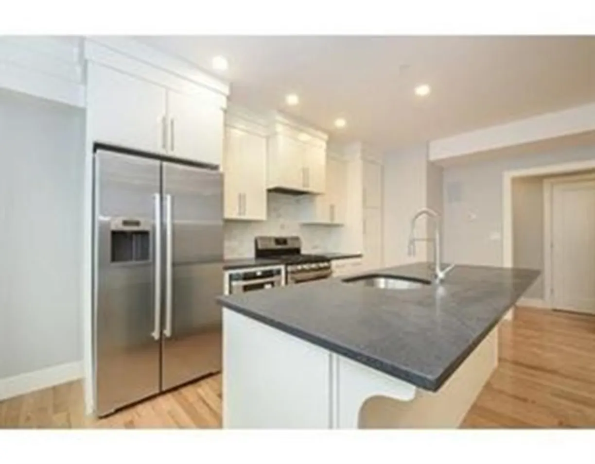 Boston, MA Real Estate | View 339 West Broadway, 8 | Listing